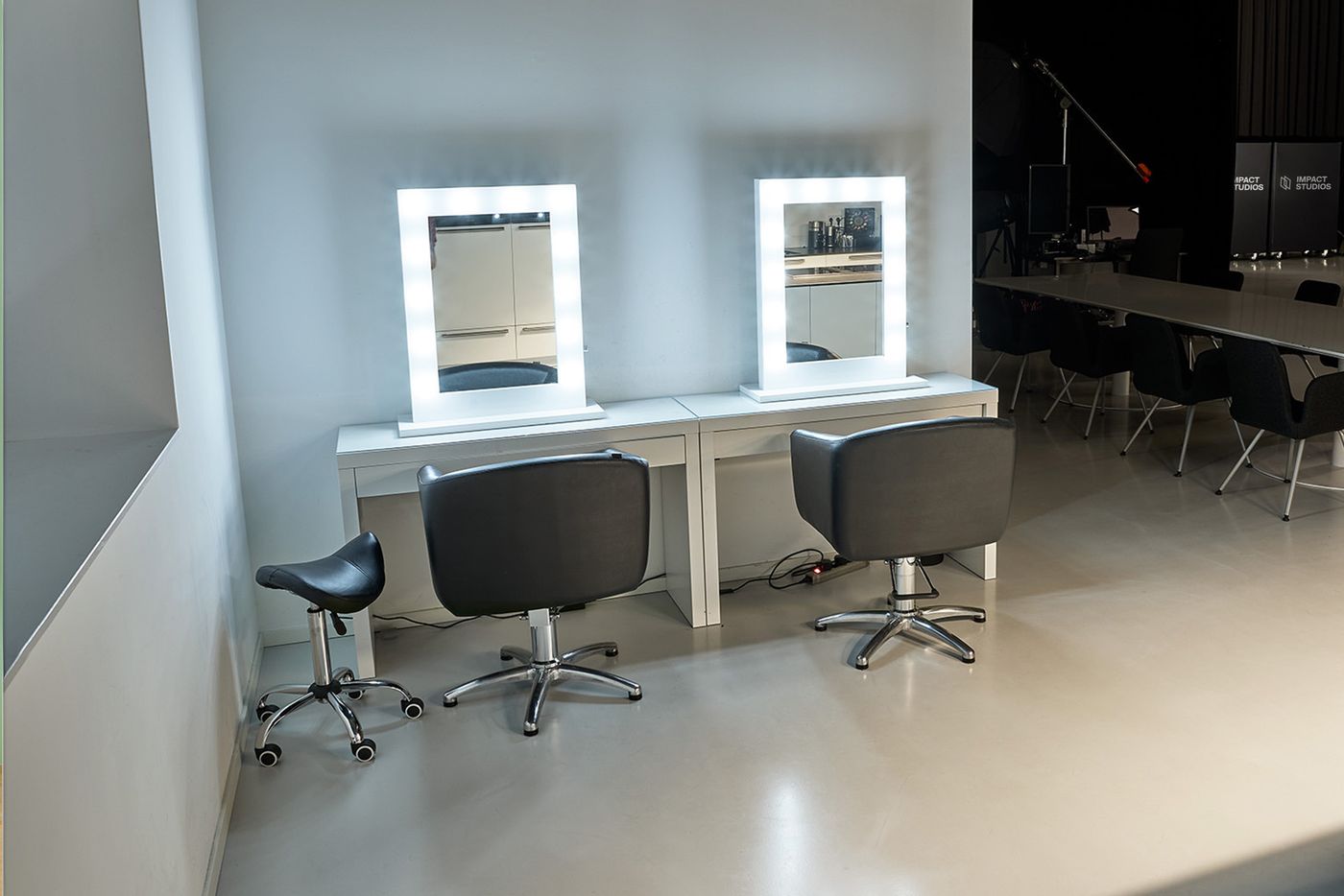 Studio mirror